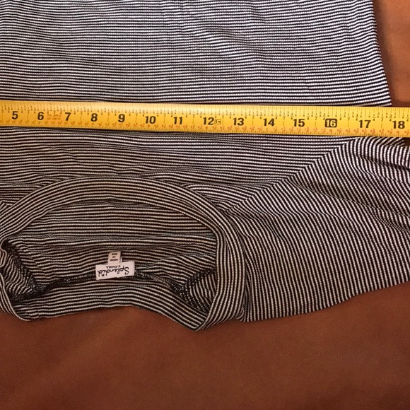 Splendid striped top black and white. - Picture 5 of 6